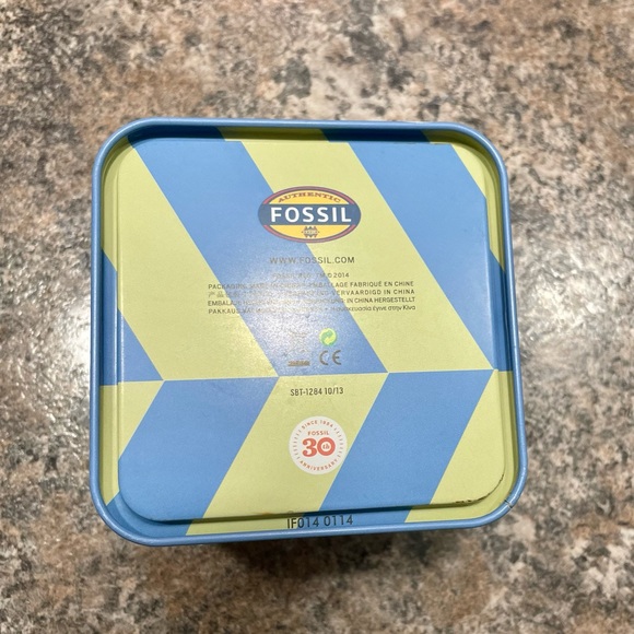 Fossil watch tin case - Picture 2 of 4